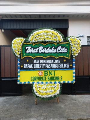 Papan Bunga Duka di Karangseneng