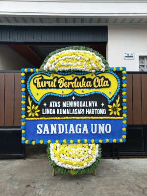Papan Bunga Duka di Karangseneng